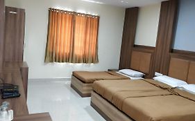 Hotel Dwaraka Paradise